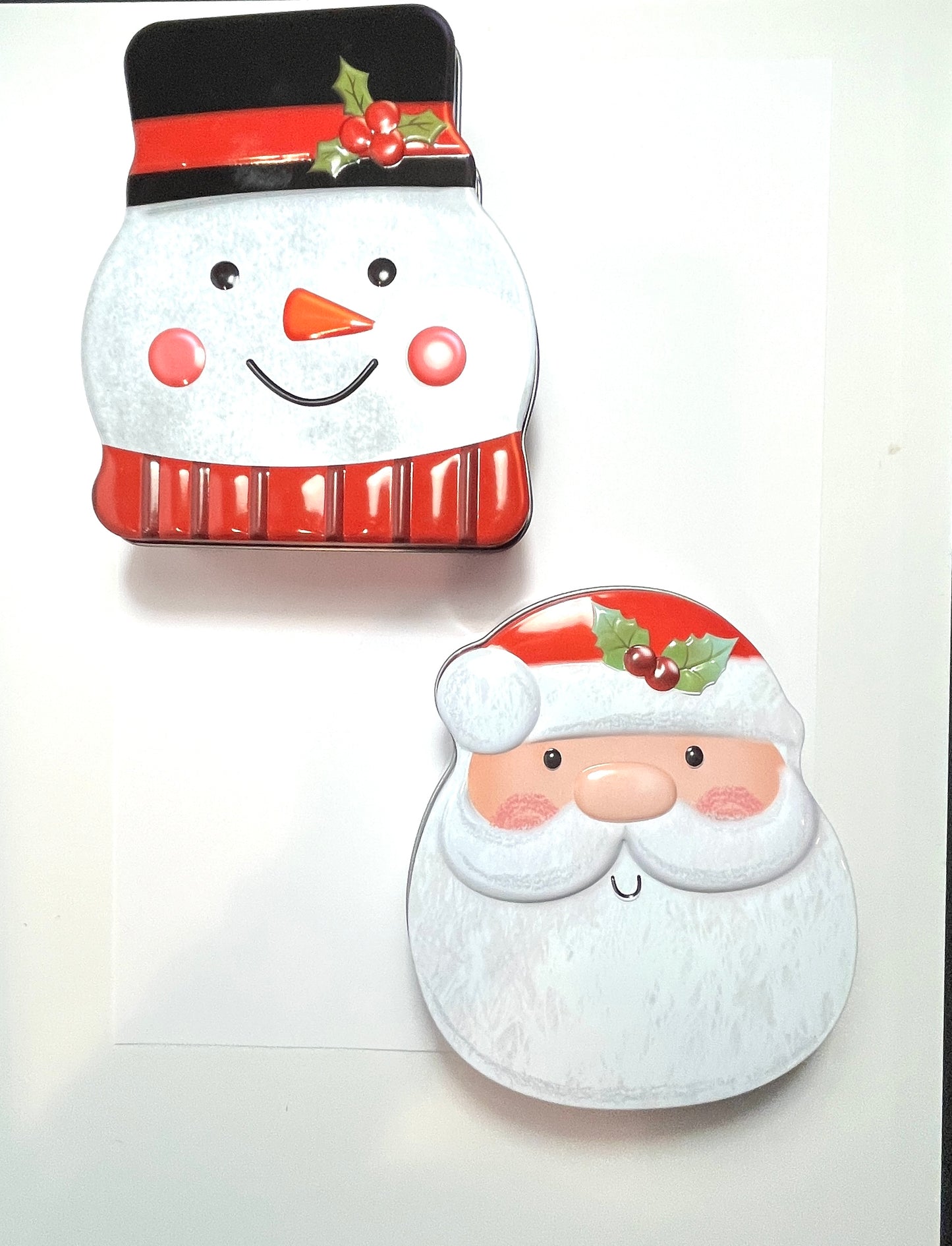 Weihnachtsmann Dose mit Marzipan Kugeln